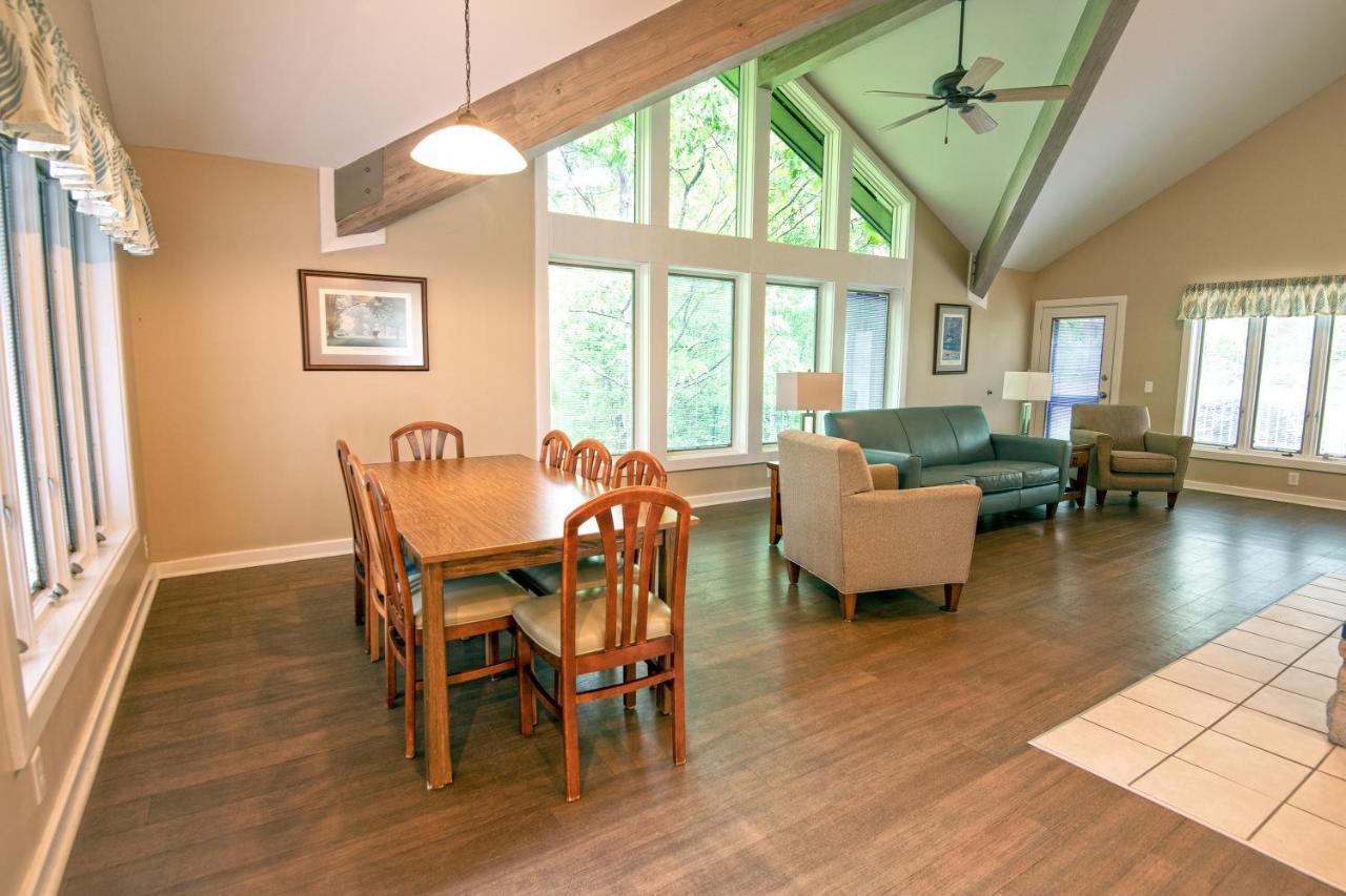Barren River Lake State Resort Park Lucas Exterior photo